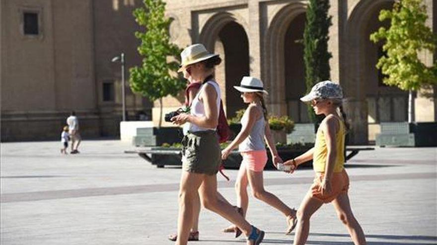 Temperaturas diurnas y nocturnas significativamente altas mañana en Aragón