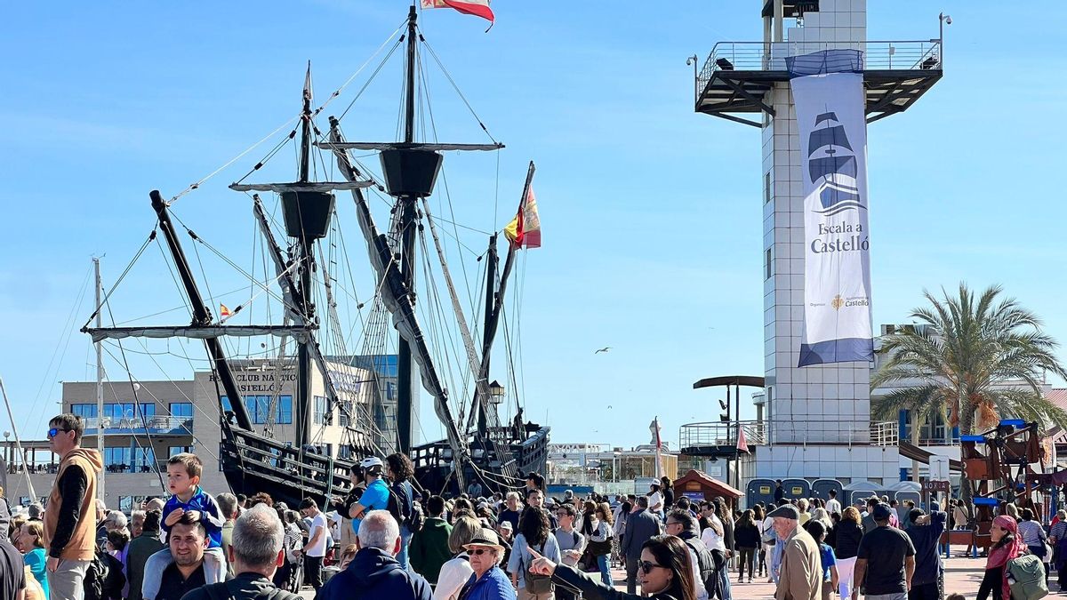 Expectación en la llegada de las embarcaciones de la VI 'Escala Castelló'