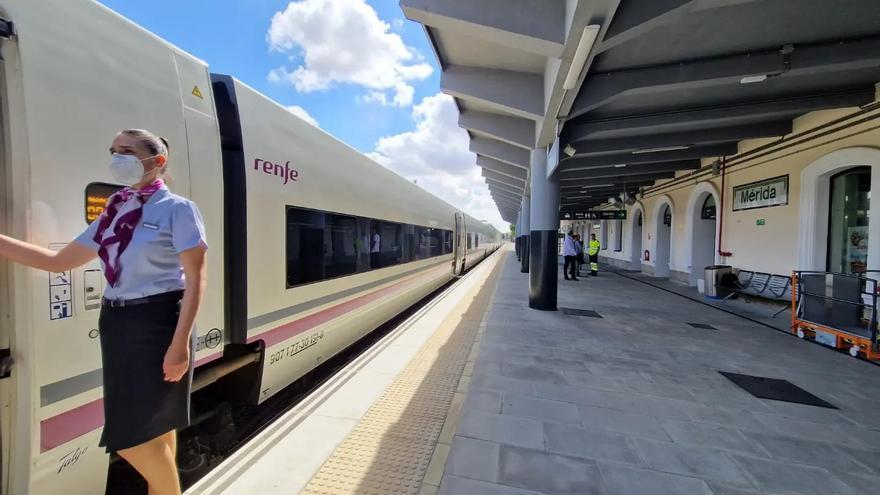 La bonificación de los abonos llegará al 83% de los trenes de Extremadura