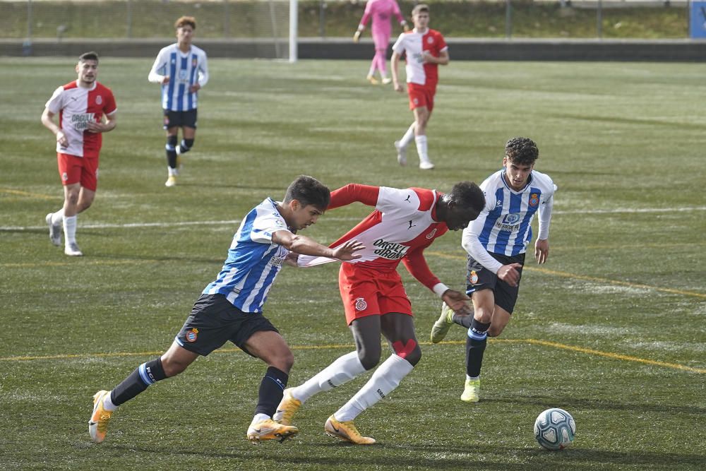 El Girona juvenil tomba el líder invicte Espanyol.