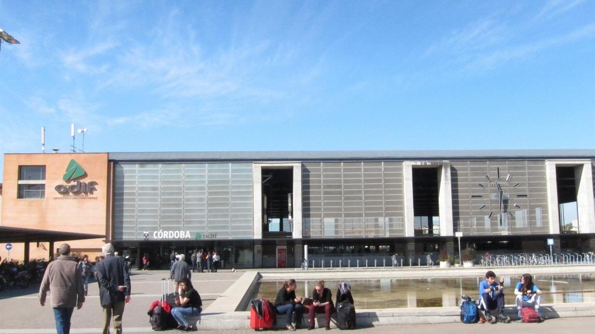 Los estudiantes universitarios de Rabanales protestan por los &quot;retrasos&quot; de Renfe