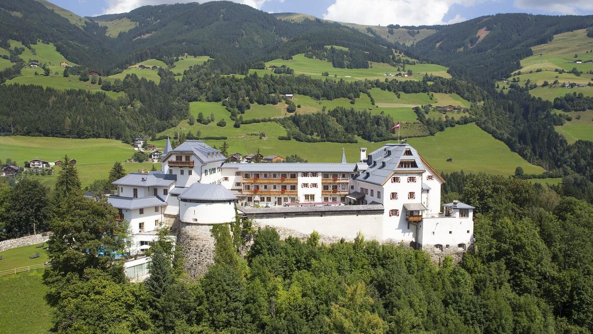 El Hotel Schloss Mittersill, en la localidad de Mittersill (estado de Salzburgo), en Austria, será el cuartel general del Villarreal del 25 al 30 de julio.