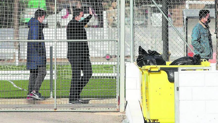 Anil Murthy se reunió ayer
en la ciudad deportiva con
Bordalás y Corona.  f.calabuig