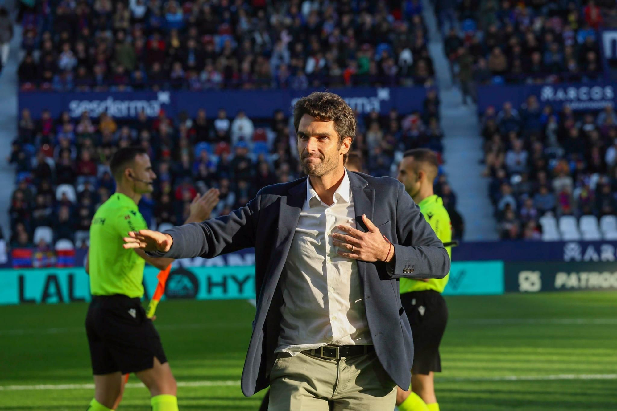 El Levante - Huesca, en imágenes