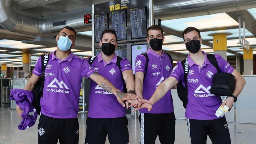 Nunes, Marlon, Fabio y Pope, ayer en el aeropuerto. | PALMA FUTSAL