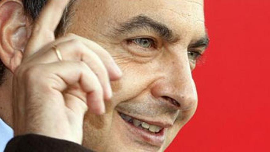 Zapatero se compromete a que el precio de la luz se acerque a subida del IPC