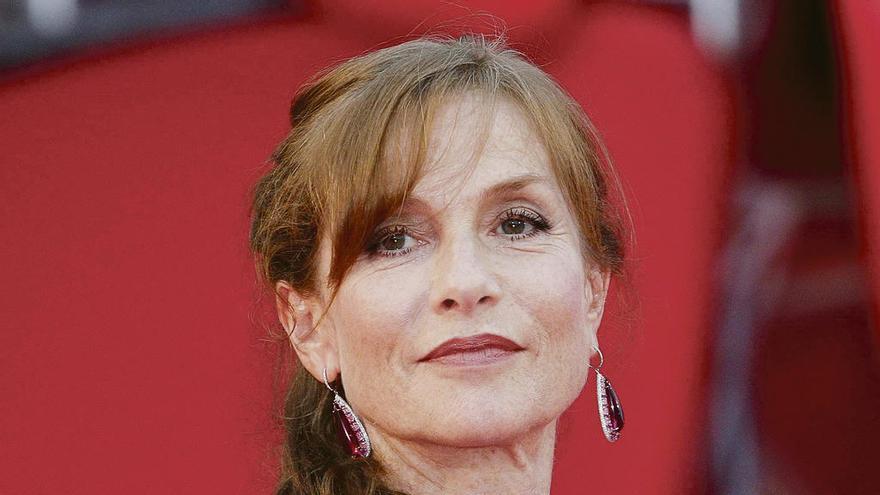 Huppert anima al teatro a resistir