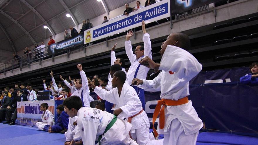 En imágenes: Varios momentos de los primeros 25 años del campeonato de judo "Villa de Avilés"
