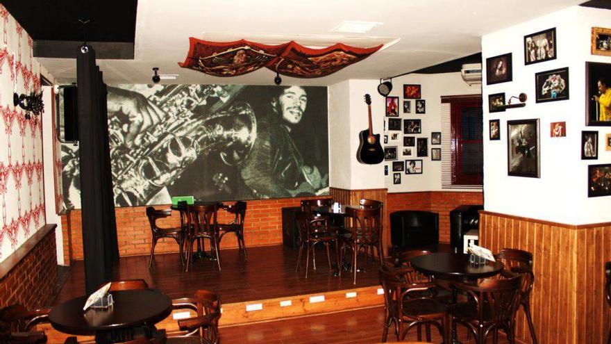 El mítico bar rockero The River Café de Bullas busca nuevo dueño