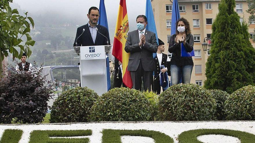 José Moro, Alfredo Canteli y Beatriz Álvarez, ayer en Oviedo.