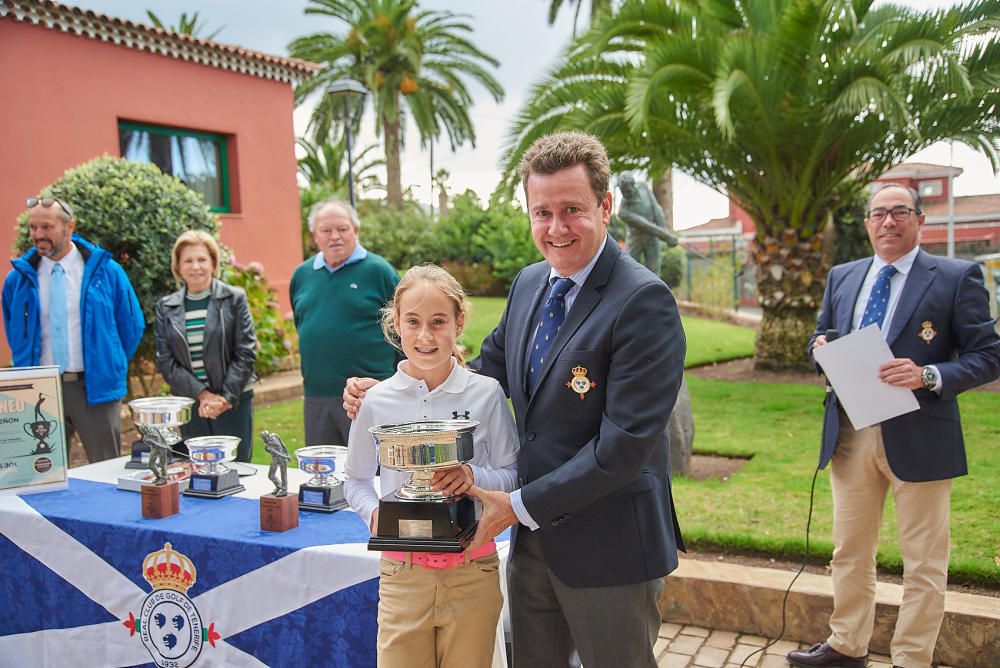 Instantes de la entrega de premios de la Copa Golf Peñón 2019