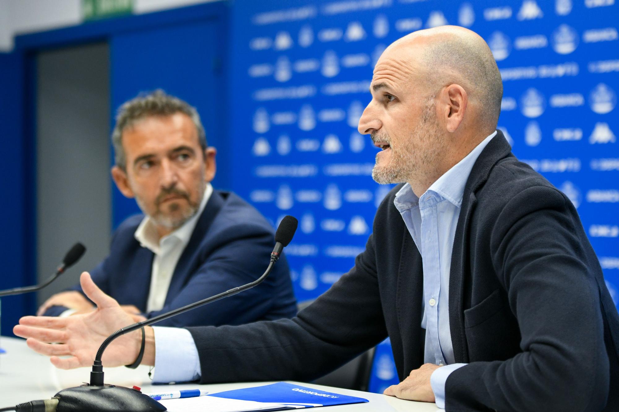 El presidente y el director deportivo del Dépor comparecen tras el cierre del mercado de fichajes