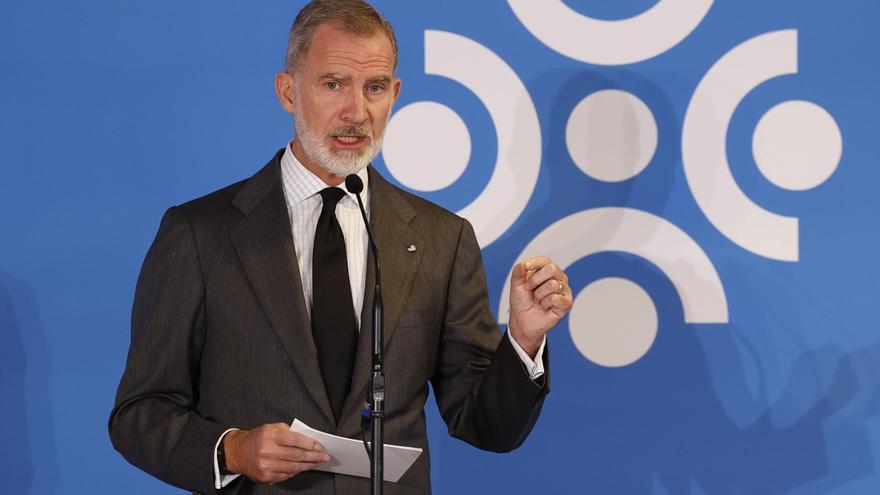 El Rey se reúne con empresarios, banca, autónomos y sindicatos para afrontar el impacto de la DANA
