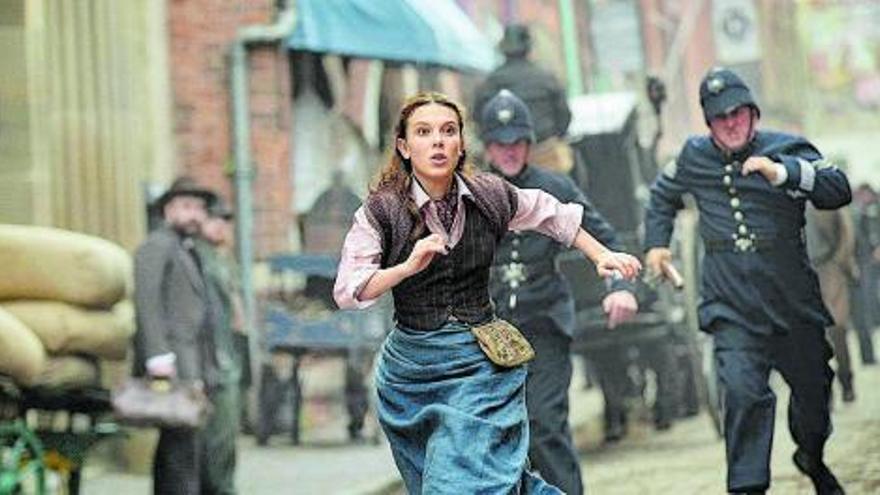 Millie Bobby Brown, la hermana de Sherlock en ‘Enola Holmes 2’.