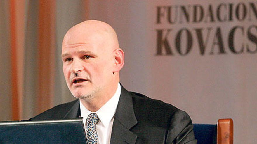 El doctor Francisco Kovacs, presidente de la Fundación Kovacs.