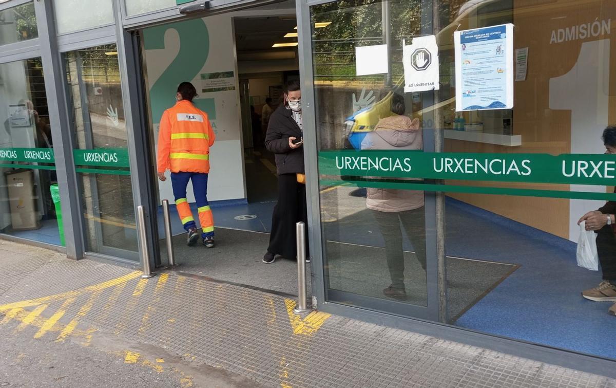Entrada al servicio de Urgencias del Hospital Montecelo de Pontevedra.