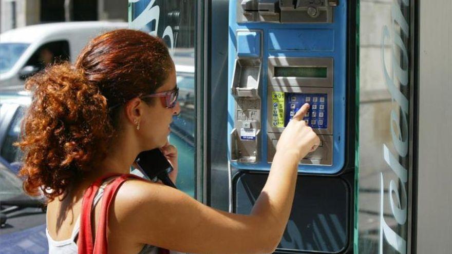 Cs propone que las cabinas telefónicas de Córdoba sean puntos wifi o de recogida de paquetes