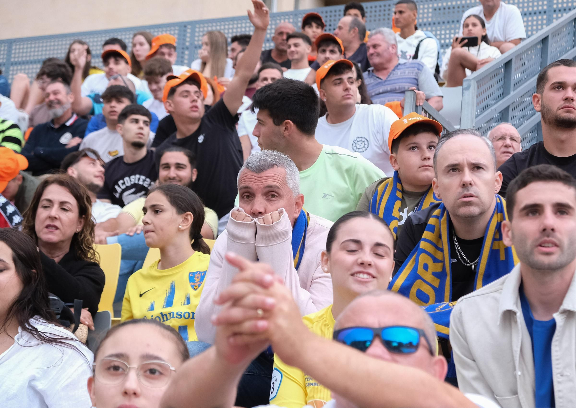 Así se ha vivido el Barakaldo - Orihuela en el estadio de Los Arcos