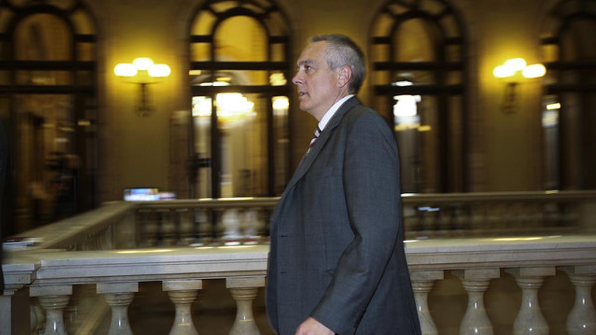 Pere Navarro, en los pasillos del Parlament, el miércoles.
