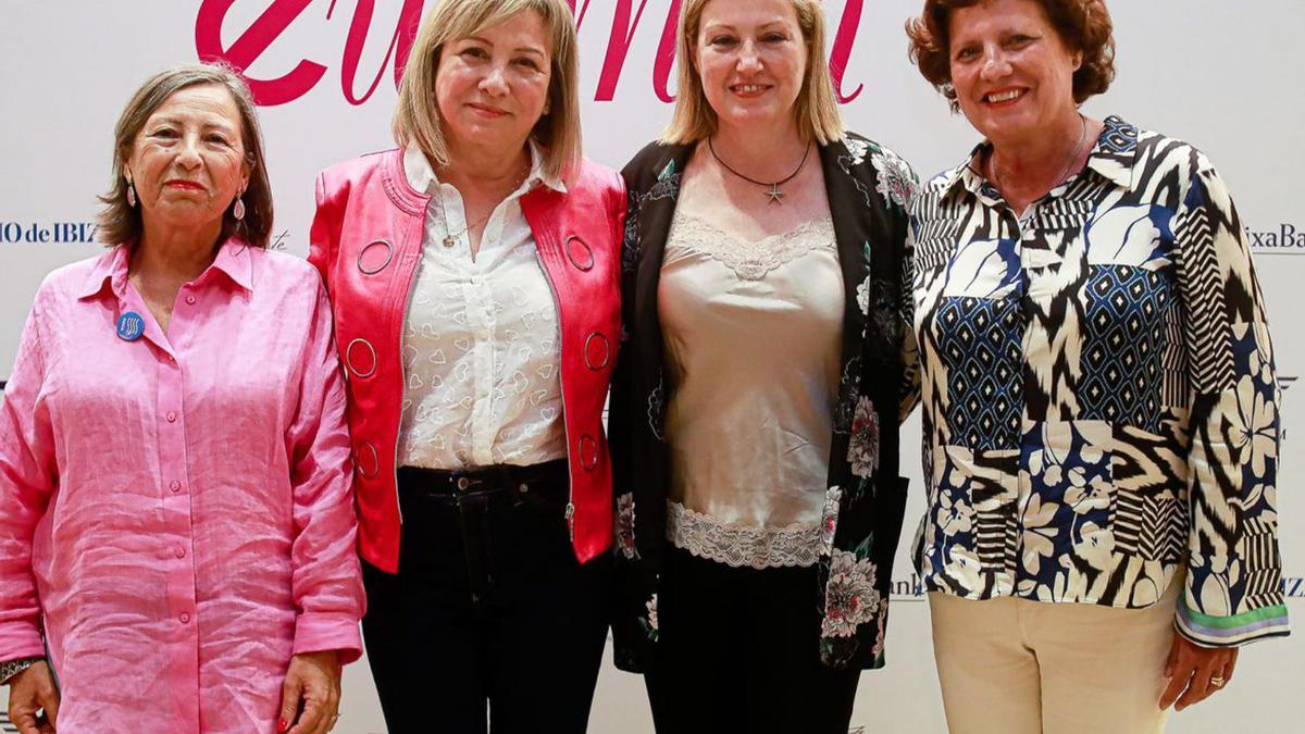 Montse García, Antonia Picó, Carolina Escandell y María Ramón.