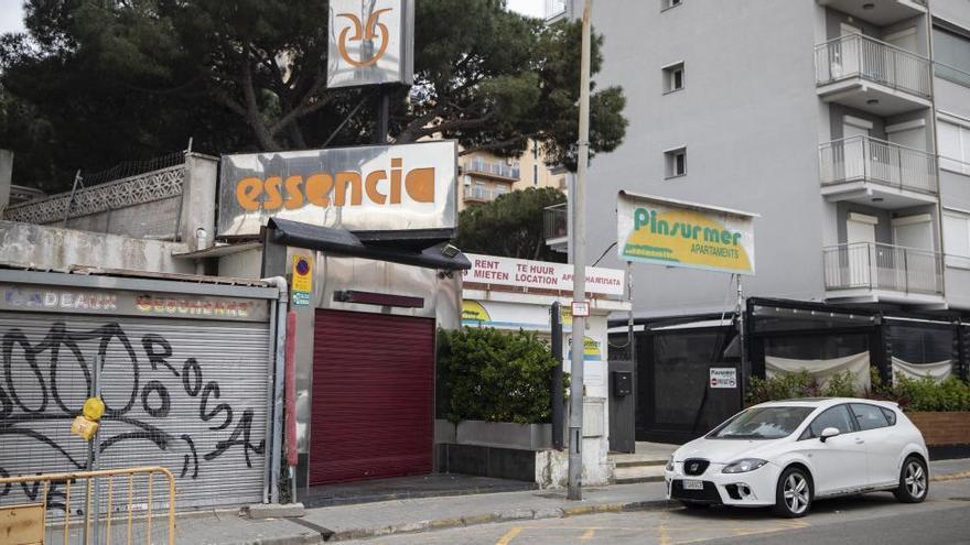 Baralles a la zona d&#039;oci dels Pins amb diversos ferits, un d&#039;ells per arma blanca