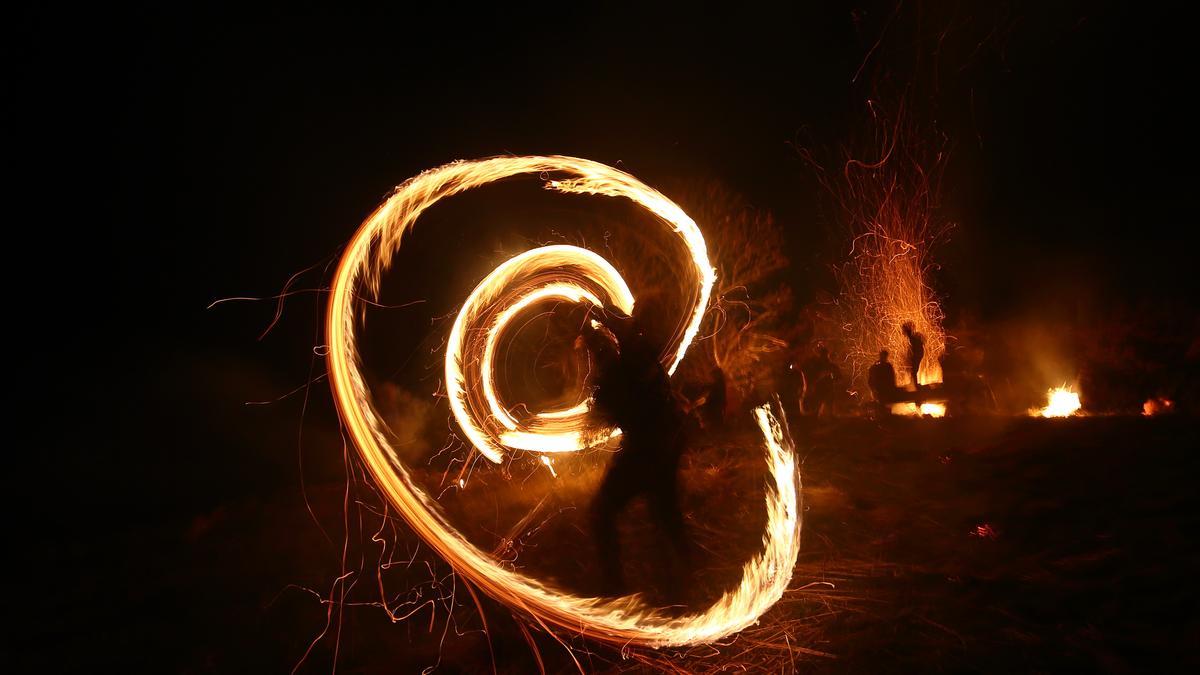 Celebración de la ceremonia de las Fachizas en Burbia (León).