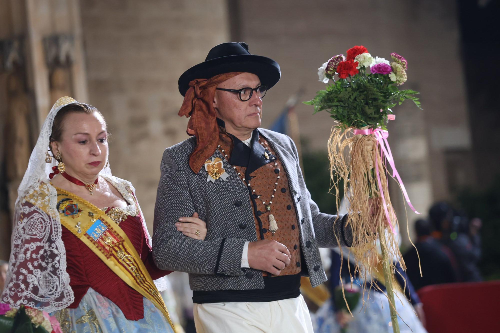 Búscate en el primer día de la Ofrenda en la calle San Vicente entre las 22 y las 23 horas