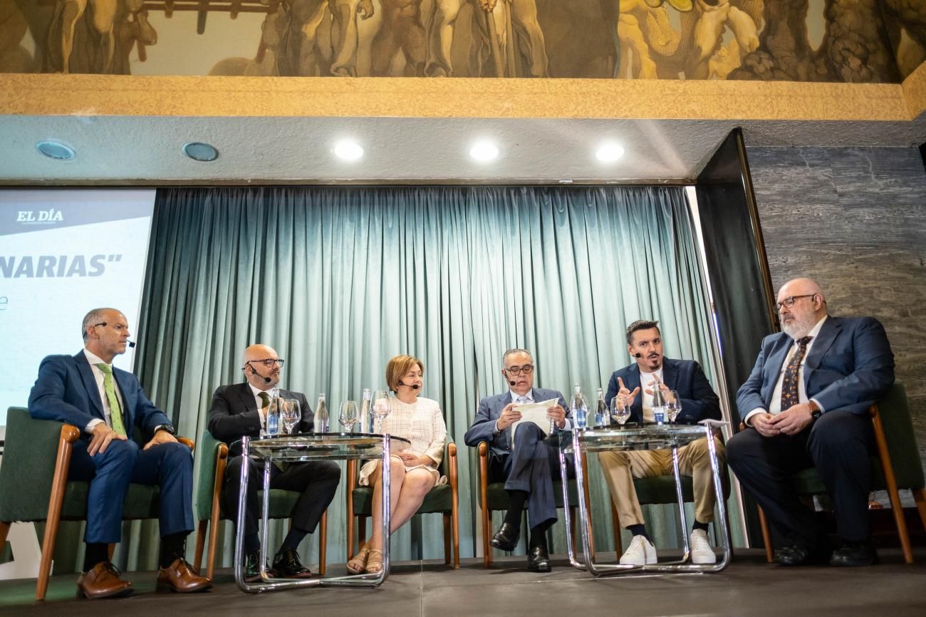 Foro 'El futuro de Canarias' 60 años de Cajasiete