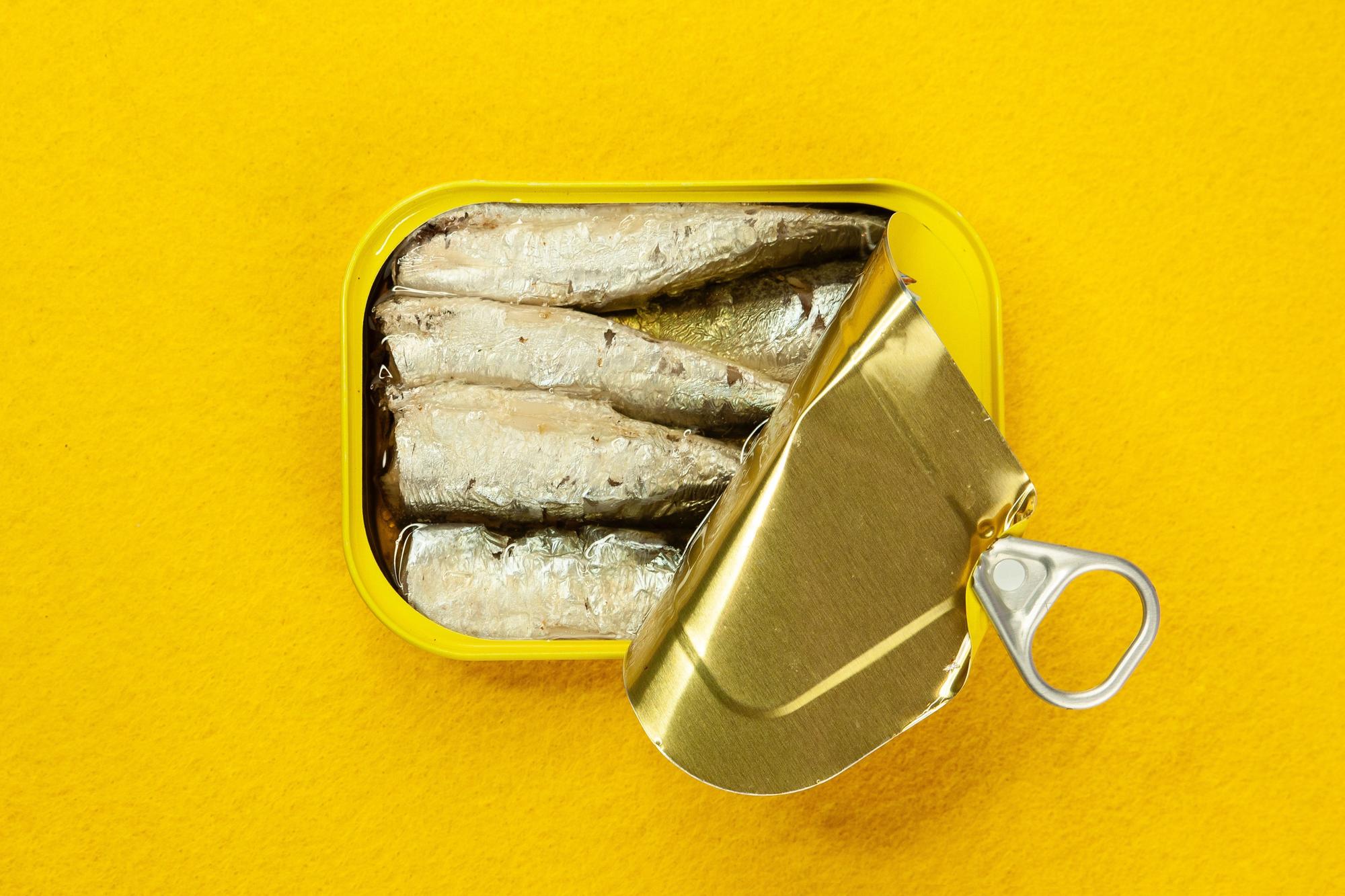 Una lata de sardinas