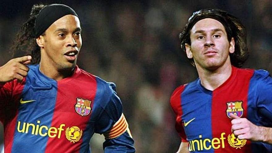 Messi y Ronaldinho juntos.