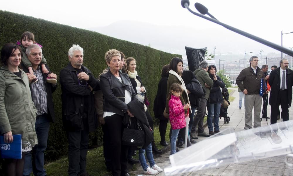 Descubrimiento de la placa de Isidro Langara en el