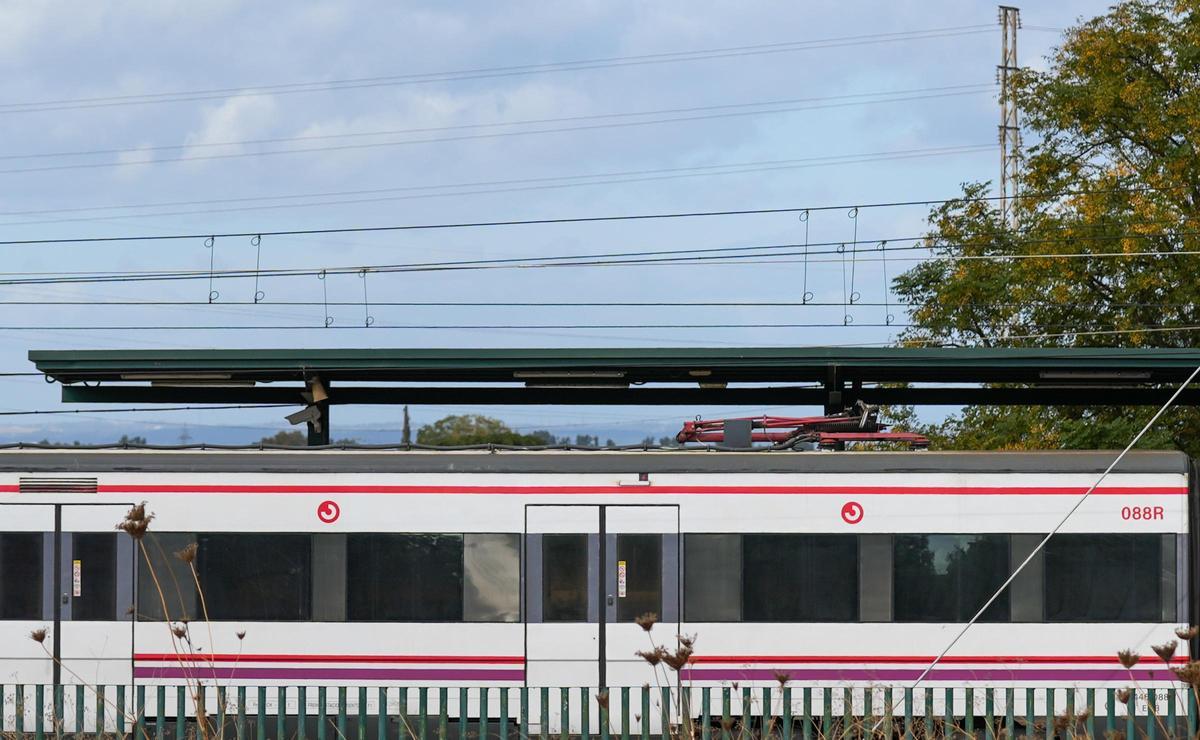 Archivo - Imagen de instalaciones ferroviarias en Sevilla en una imagen de archivo