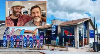¿Qué surfero no tiene una pegatina de Kailua?: pasado y presente de la tienda pionera de este deporte en Galicia