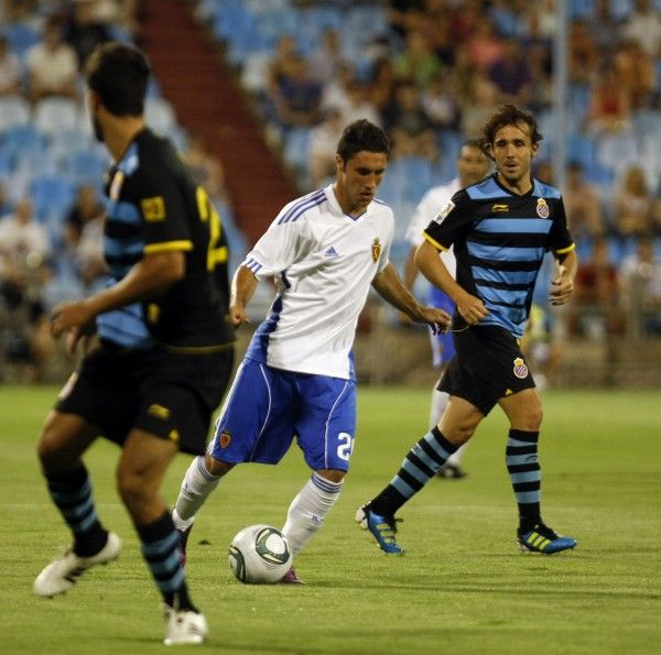 El Real Zaragoza logra el trofeo 'Carlos Lapetra' en la tanda de penaltis