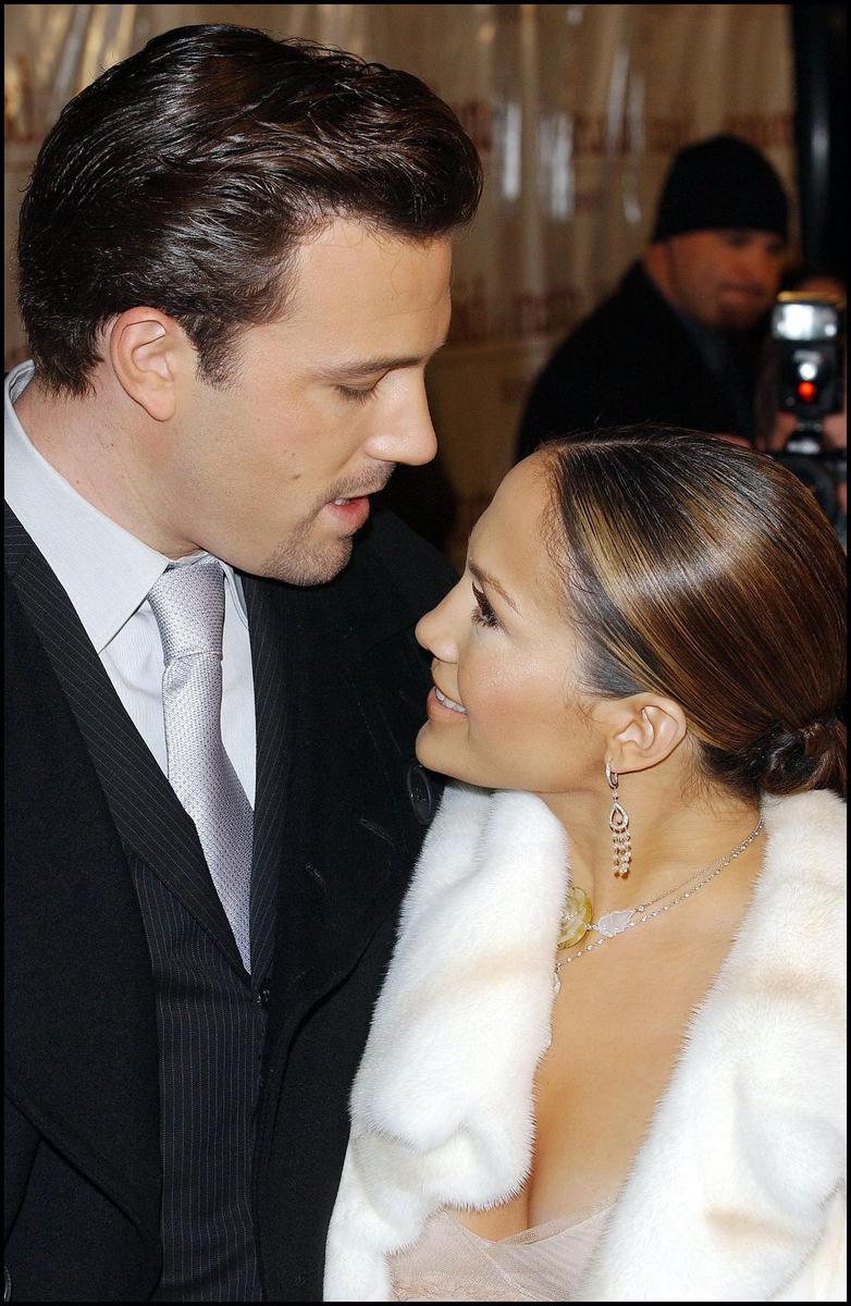 Jennifer Lopez y Ben Affleck en el estreno de 'Sucedió en Manhattan'