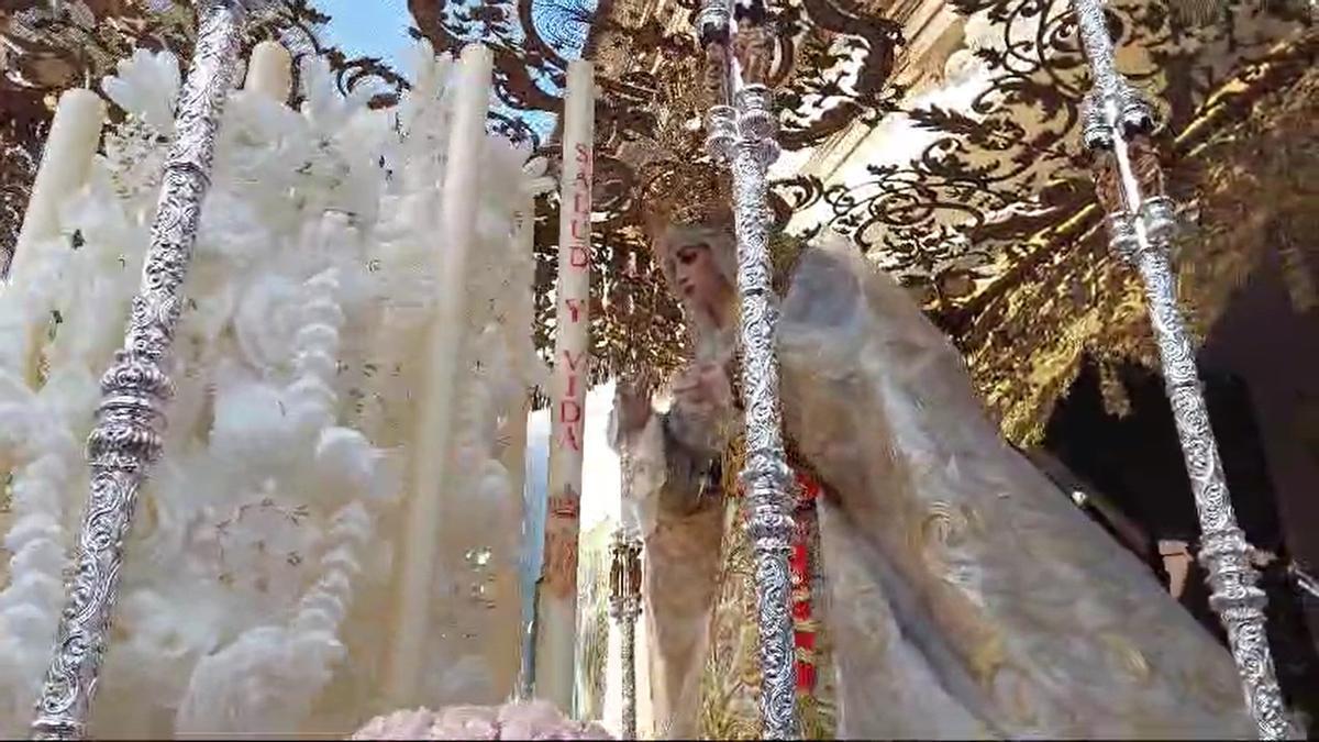 Nuestra Señora de la Sadud saliendo de la Parroquia de San Gonzalo este Lunes Santo