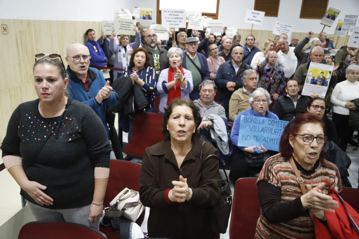 Protesta de Villarrubia en el pleno de Córdoba