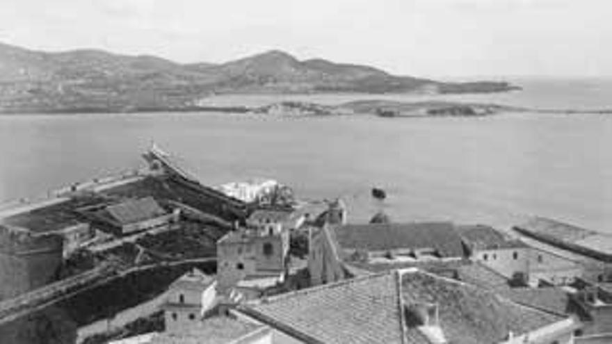 Panorámica de Santa Eulària desde el Puig de Missa.