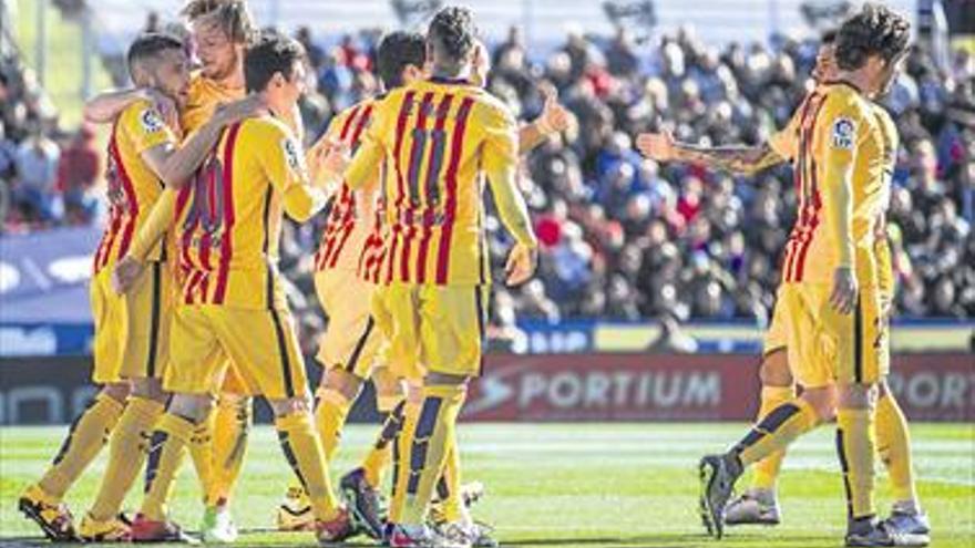 El Barcelona gana por inercia
