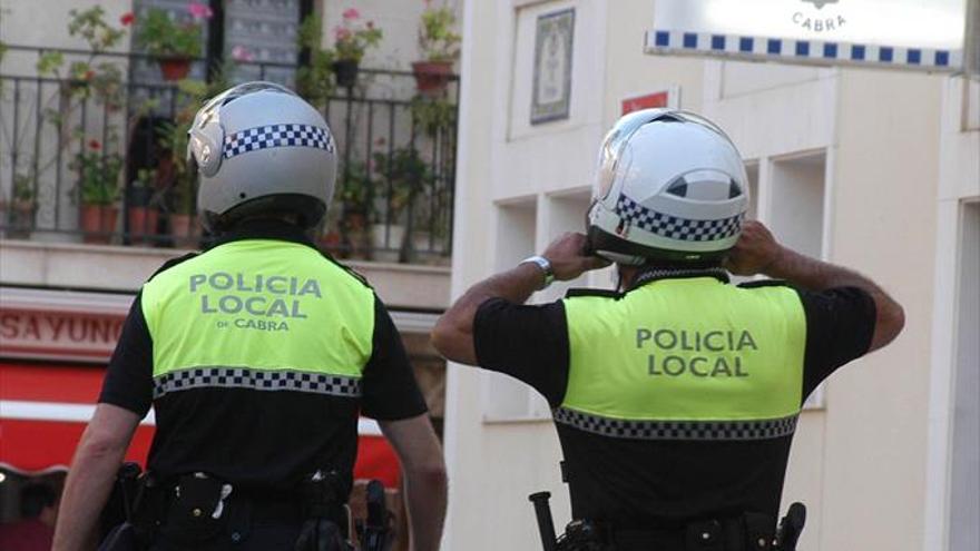 La policía local aprende qué hacer cuando tiene que tratar con niños