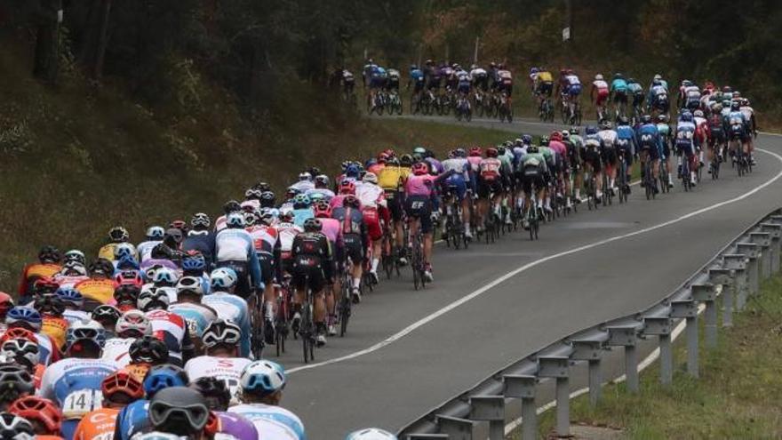 La Vuelta a España presenta su recorrido sin pasar por los Pirineos ni por Madrid