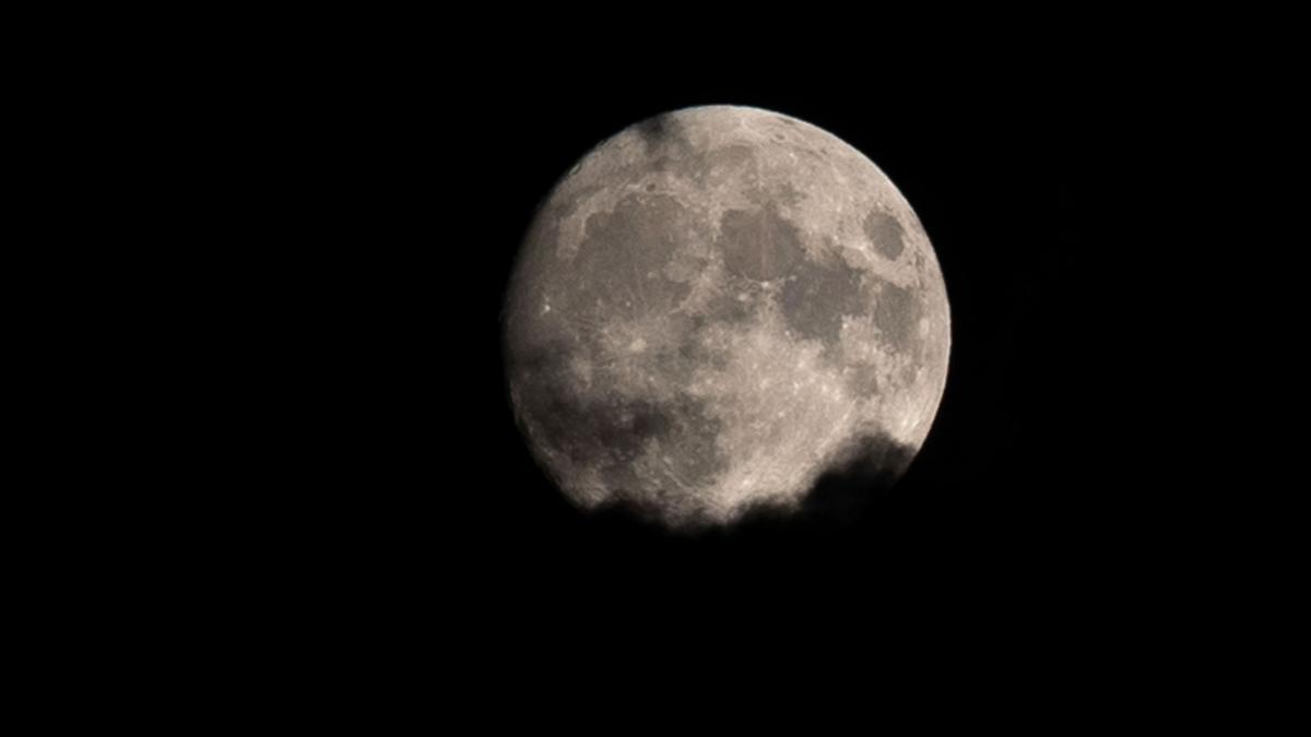 Superluna de Esturión