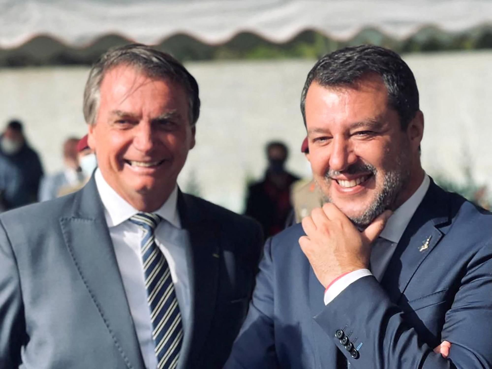 El presidente brasileño, Jair Bolsonaro, junto al líder de la Lega Norte, Matteo Salvini