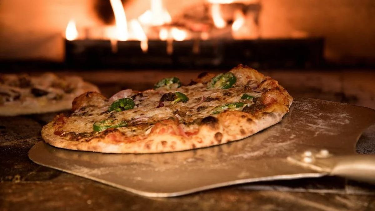 Una pizzería pierde las formas tras recibir una reseña negativa en Google.