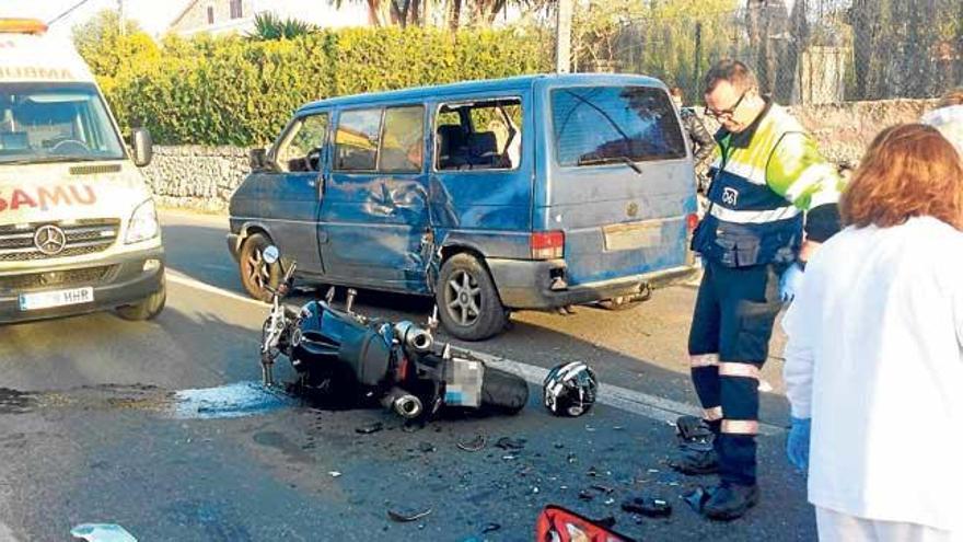 Un motorista de 30 años, herido crítico tras chocar con una furgoneta en Sineu