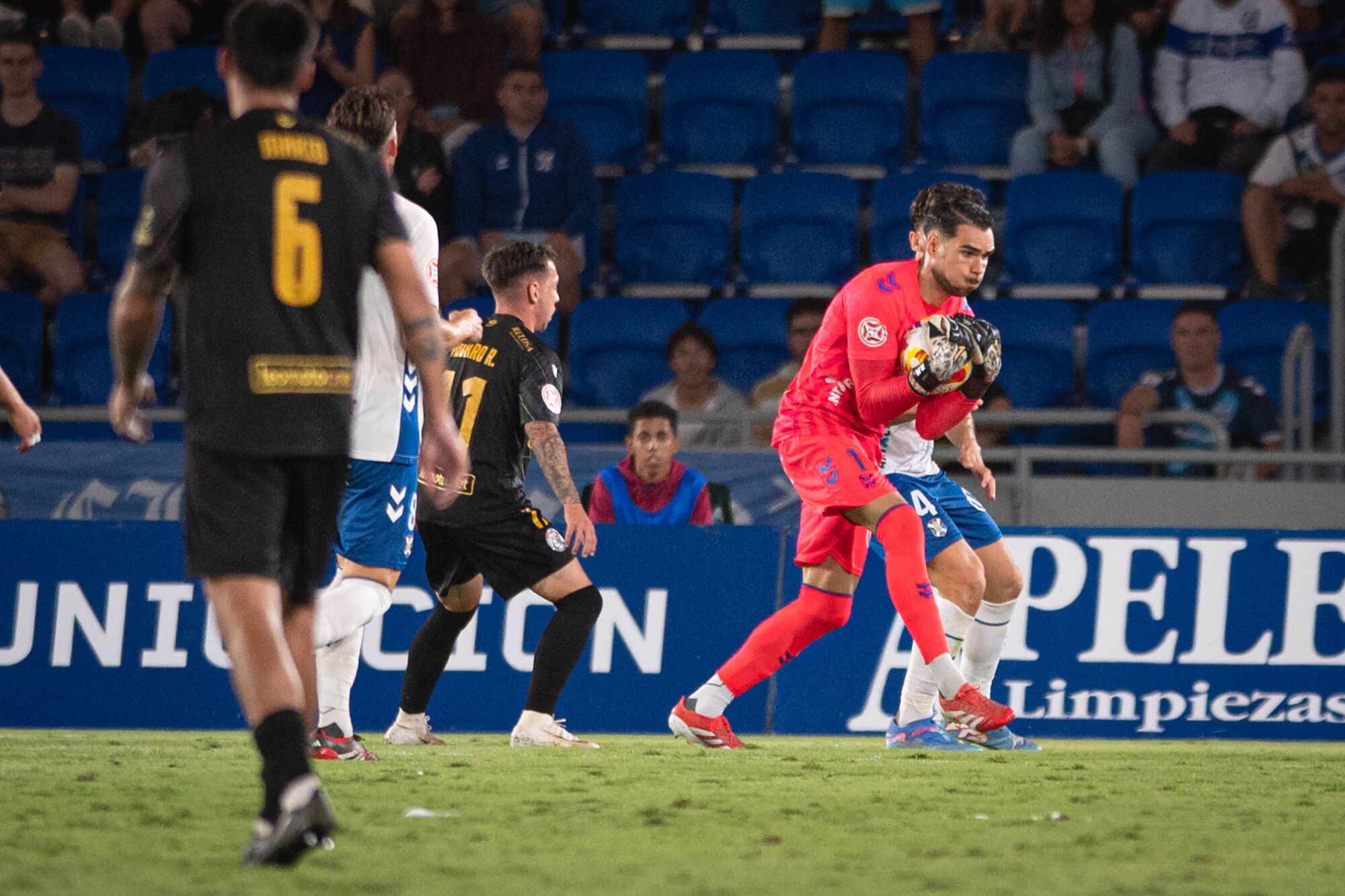 Partido de Primera RFEF CD Tenerife-Zamora CF 