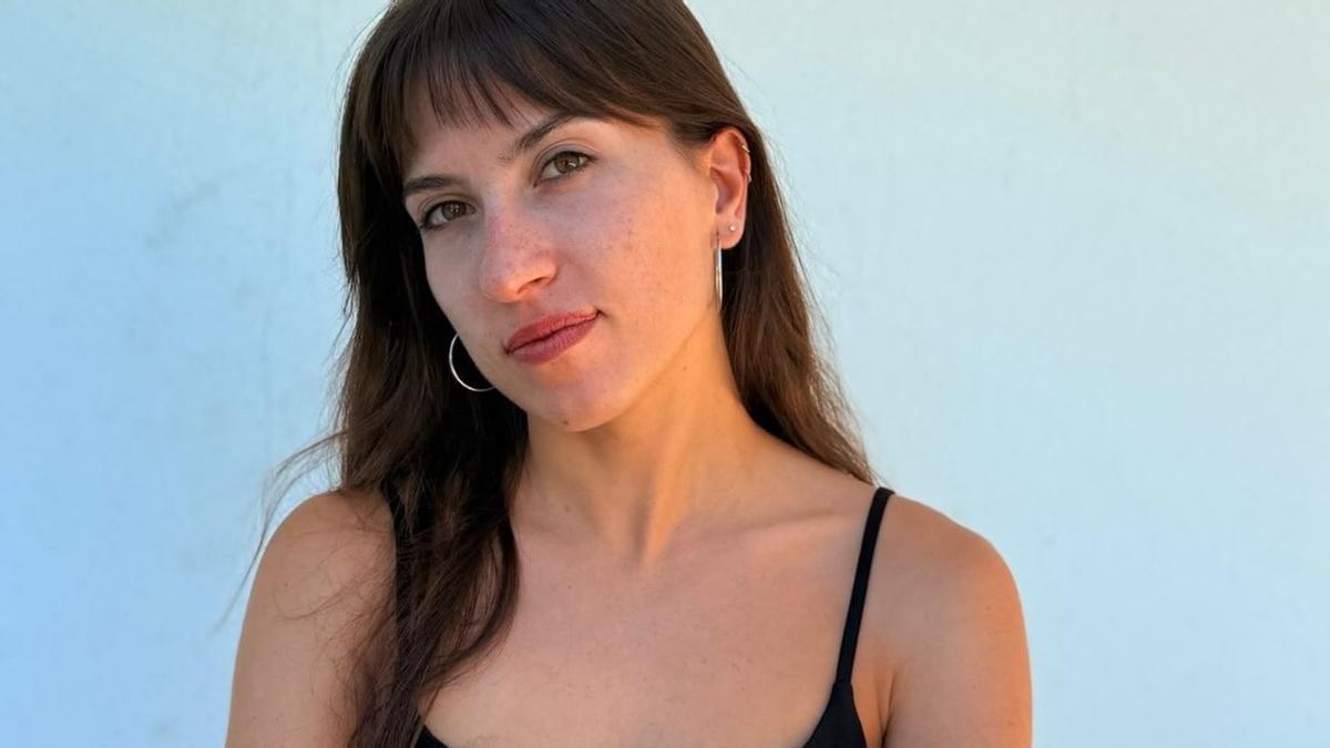 La escritora y docente Alba Mac, protagonista del ciclo Encontros Icónicos de la librería Berbiriana.
