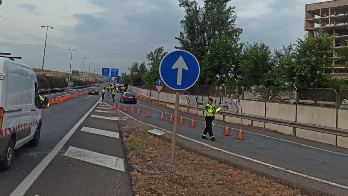 Uno de los controles de la Guardia Civil durante la Feria de Córdoba.