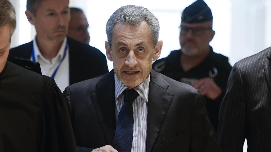El expresidente francés Nicolas Sarkozy, este jueves, a su llegada al tribunal de París.