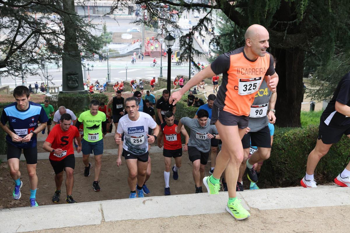 Más de 400 atletas miden sus fuerzas en la Subida ao Castro